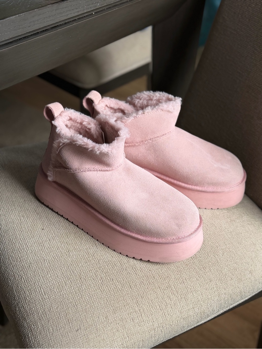 Koolaburra by UGG Koola Ultra Mini Platforms in
Pink Size 8